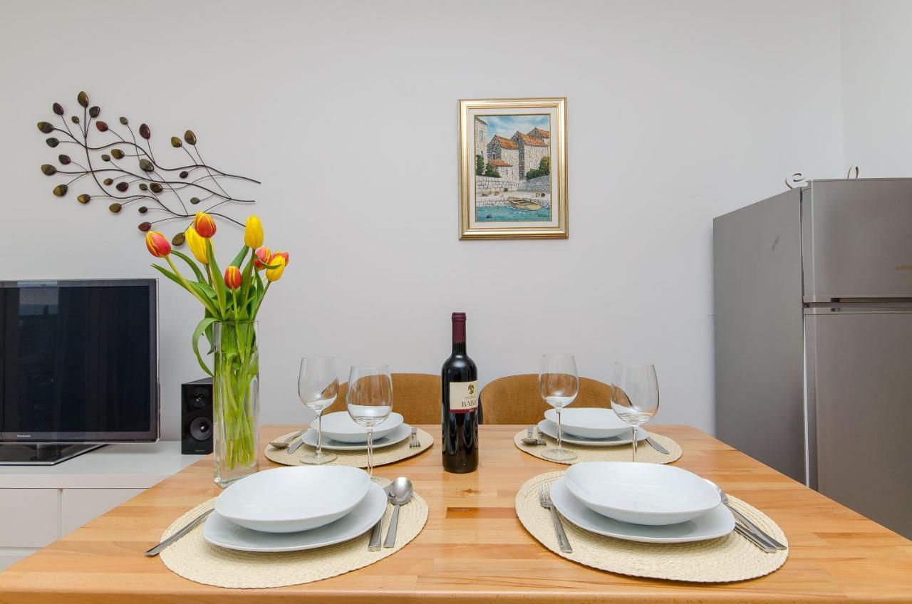 Spacious Apartment Smile With Terrace And Secure Garage Spalato Esterno foto