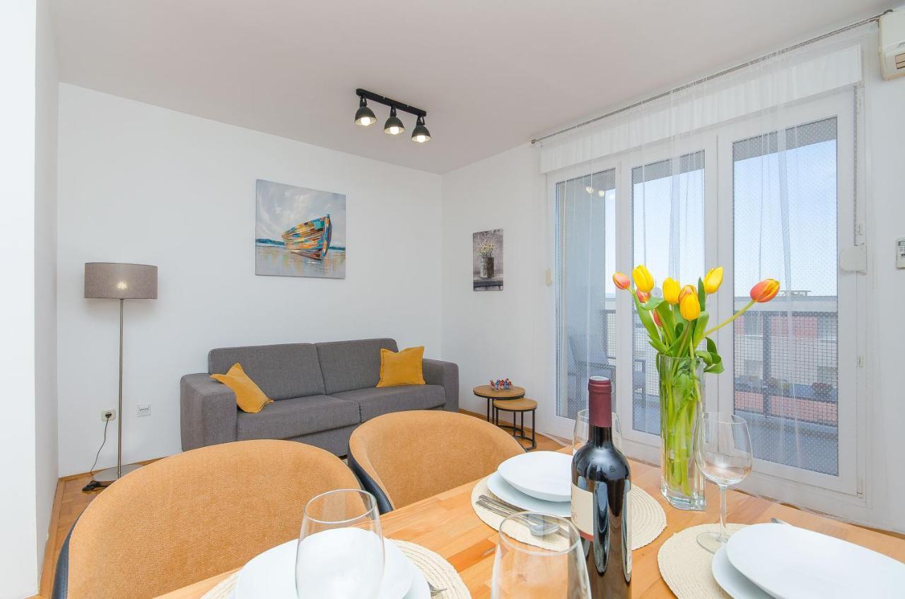 Spacious Apartment Smile With Terrace And Secure Garage Spalato Esterno foto