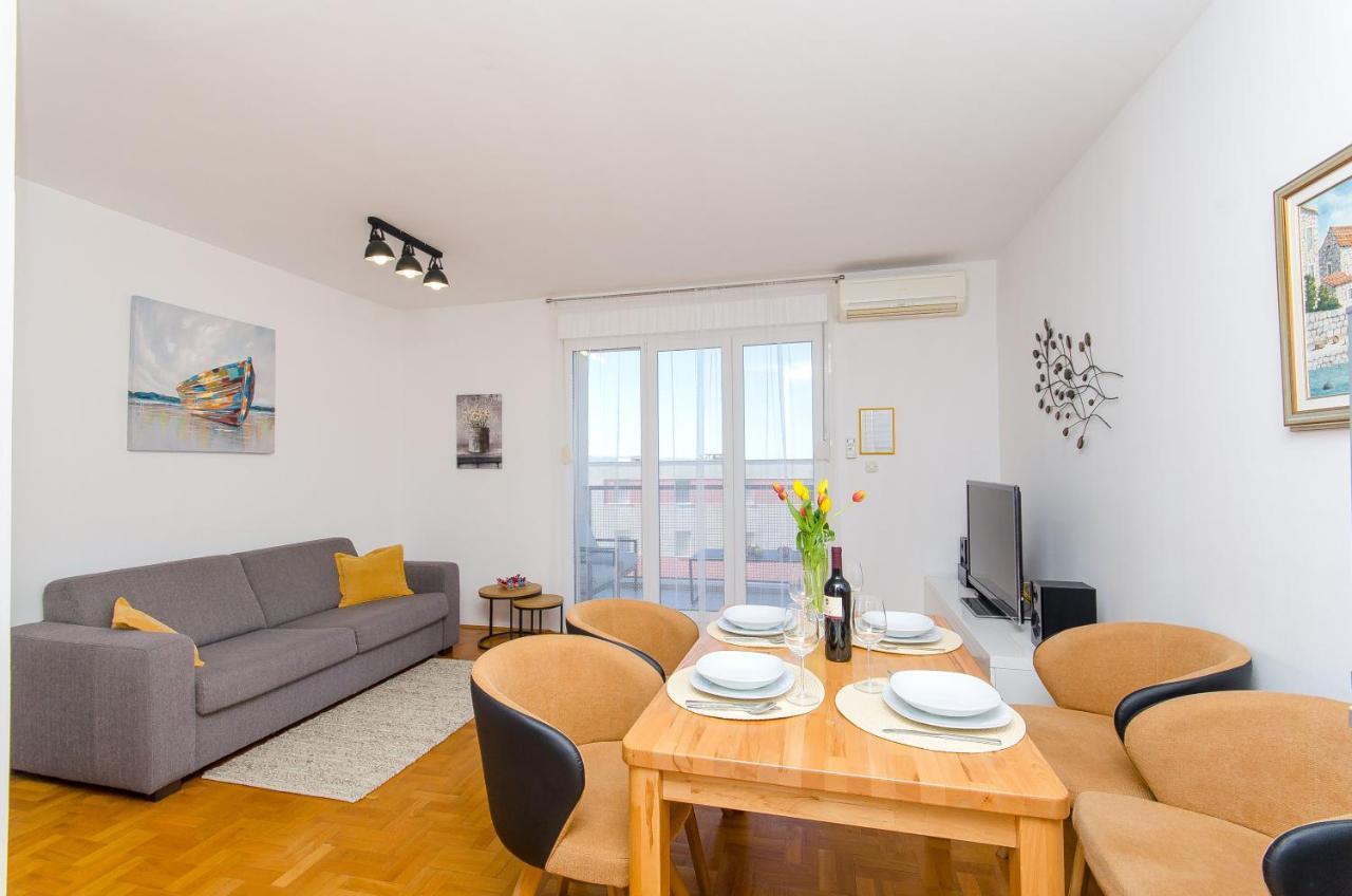 Spacious Apartment Smile With Terrace And Secure Garage Spalato Esterno foto