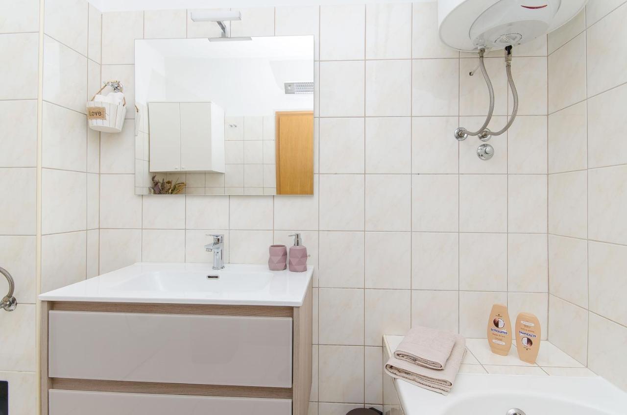 Spacious Apartment Smile With Terrace And Secure Garage Spalato Esterno foto
